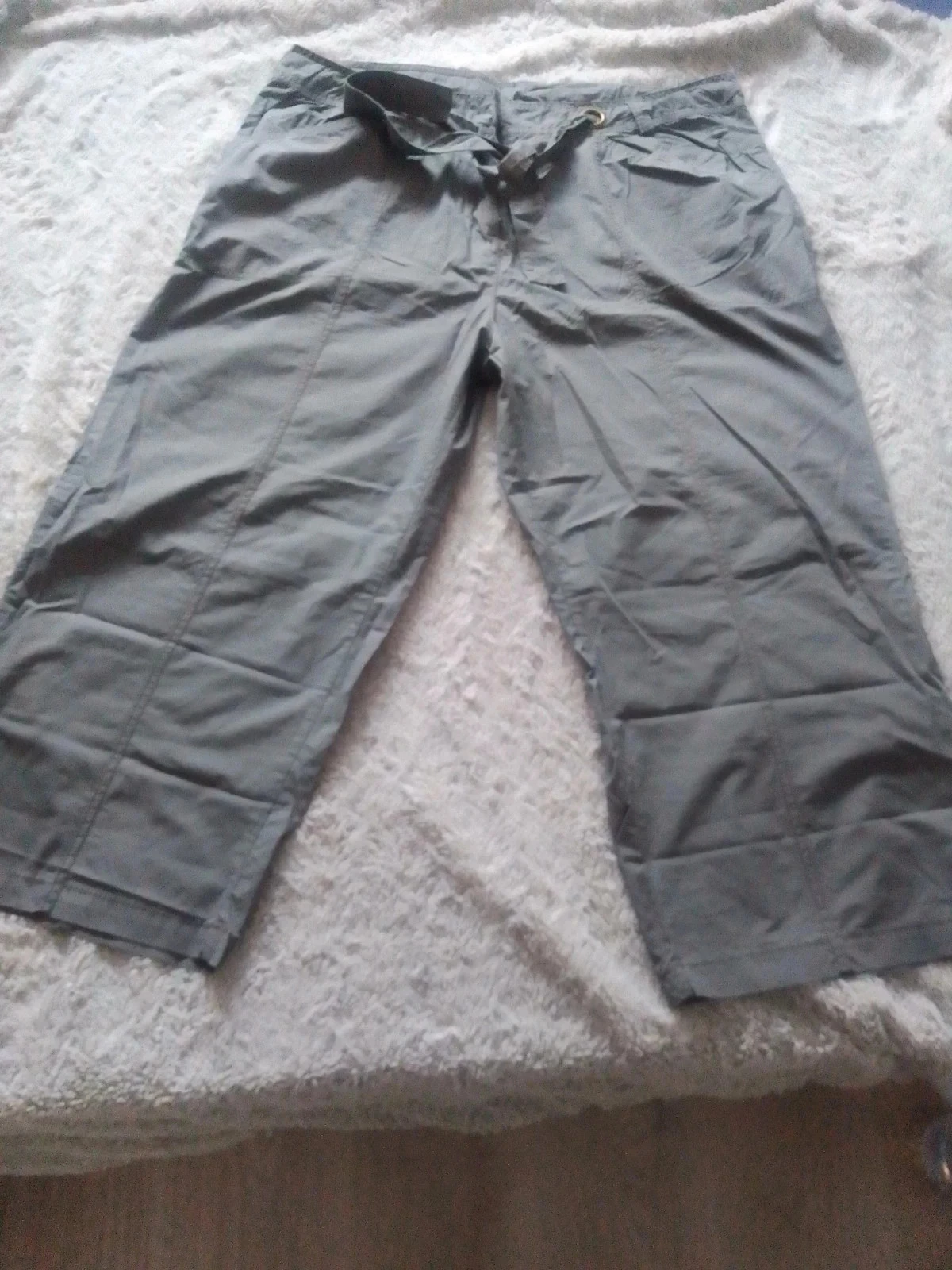 Pantacourt 48  femme kaki
